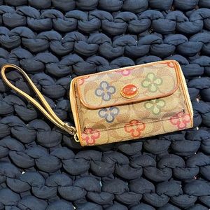 Coach Peyton Signature Clover Wristlet